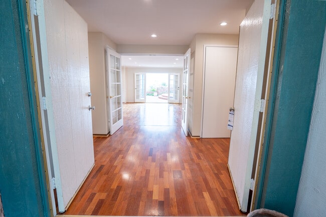 Building Photo - 920 Stewarton Way