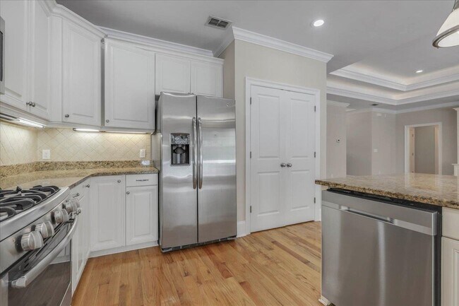 Building Photo - 2776 Palafox Ln