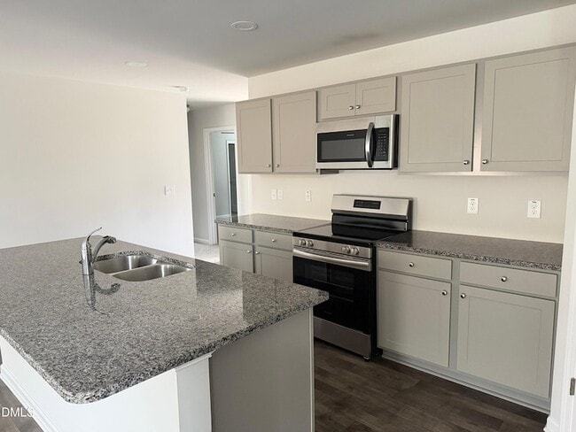 Building Photo - 289 Greenbay St