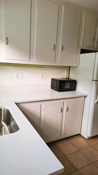 Kitchen - 30 Newbury Ave