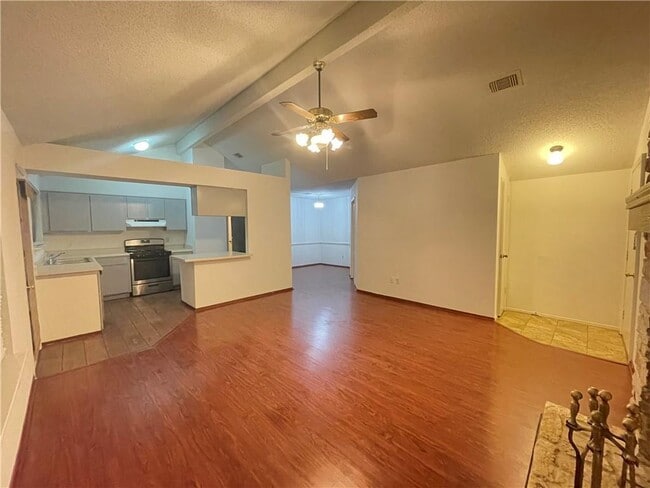 Building Photo - 16927 Whitebrush Loop