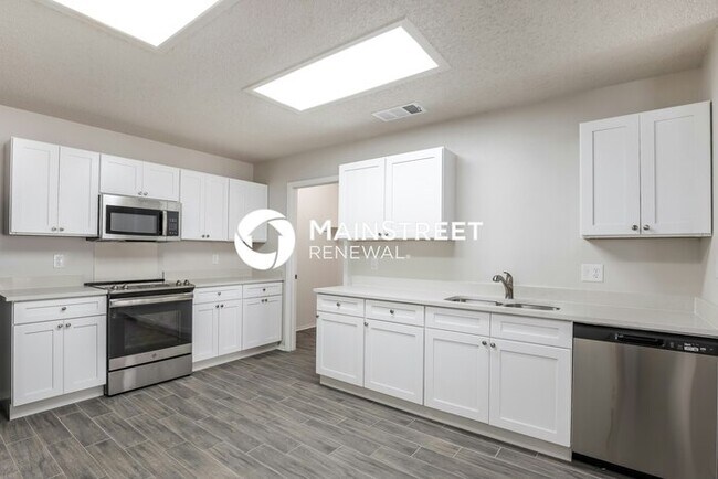 Building Photo - 3 Bedroom Pet-Friendly Home in CONVERSE, TX with Main Street Renewal