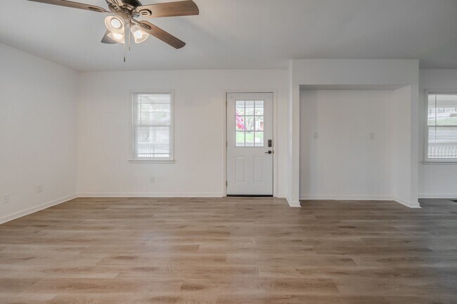 Building Photo - 231 Broadway St