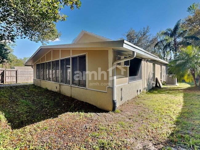 Building Photo - 333 Bay St