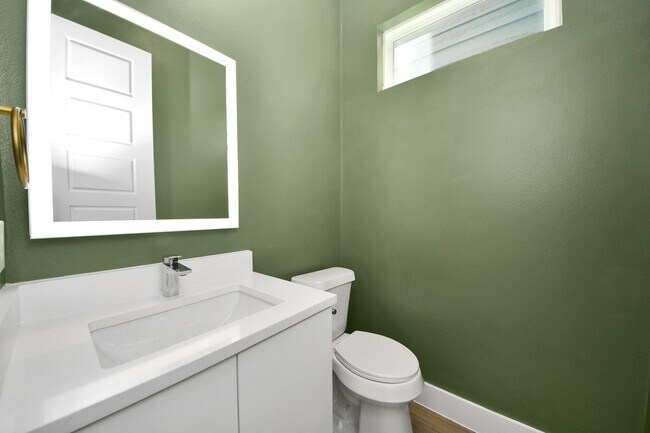 Building Photo - 4608 Coke St