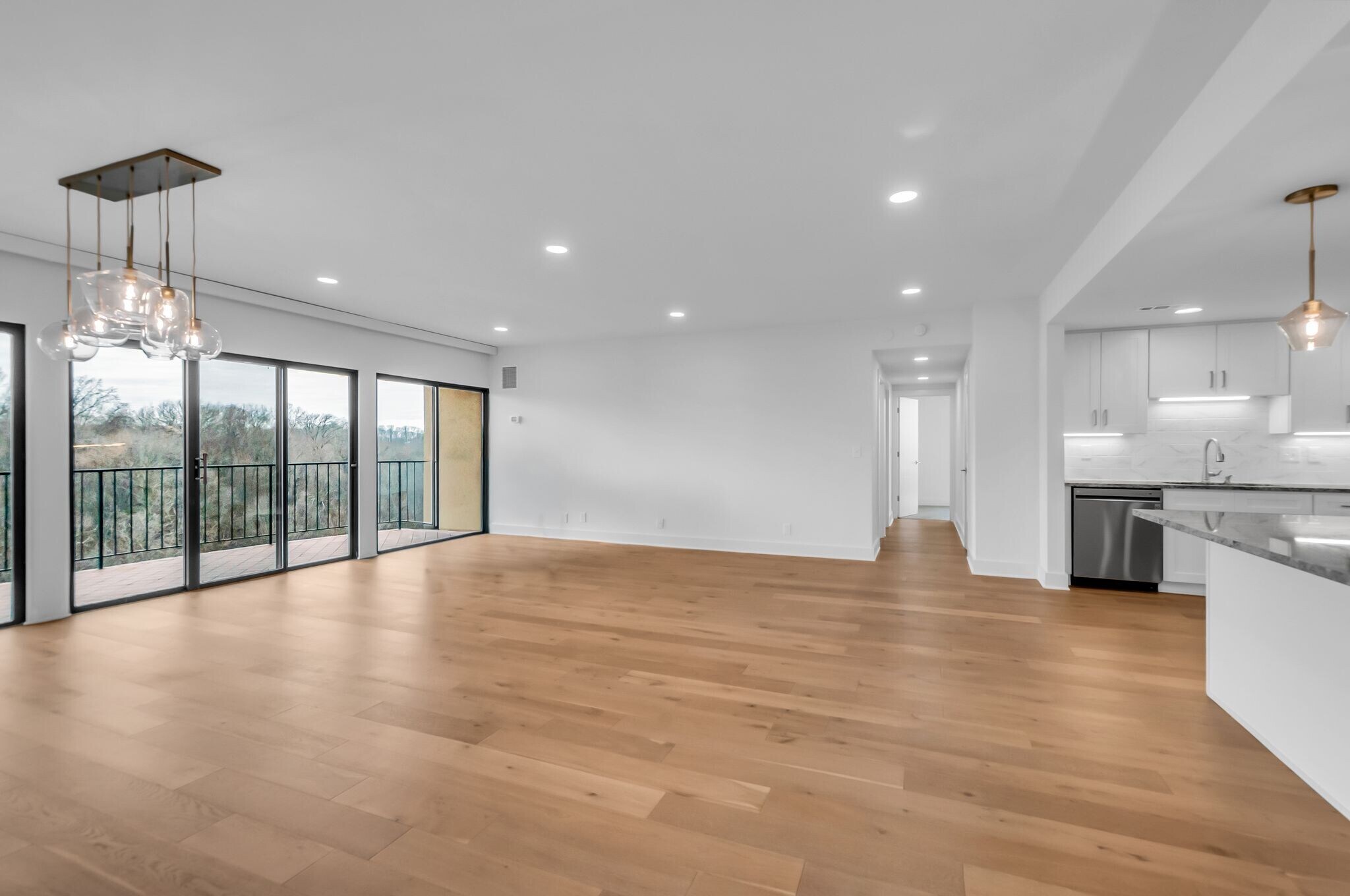 Building Photo - 6666 Brookmont Ter