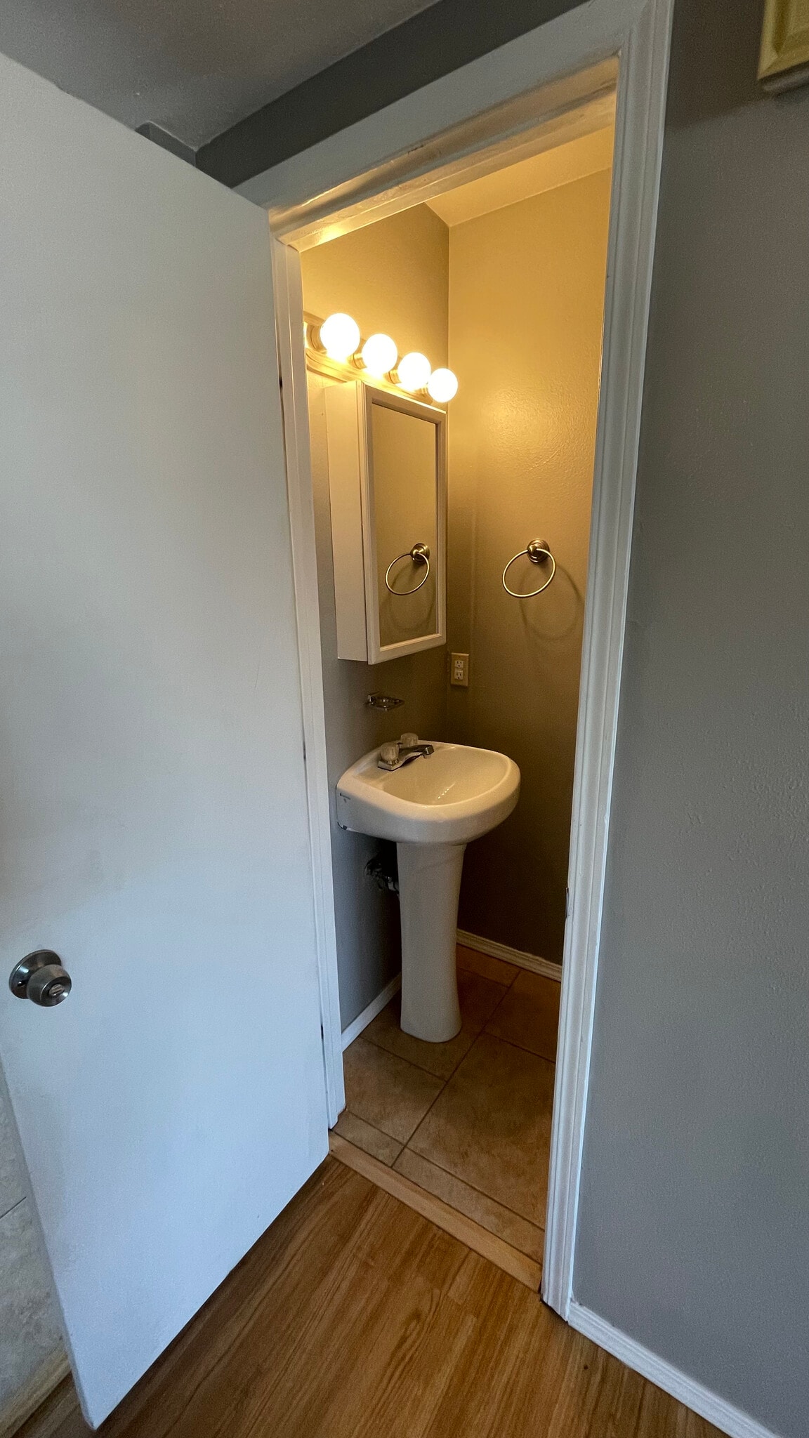 Building Photo - 1812 Monterey Rd