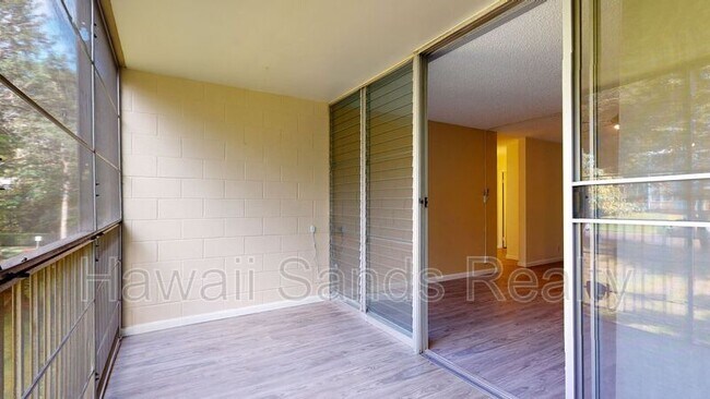 Building Photo - 95-273 Waikalani Dr