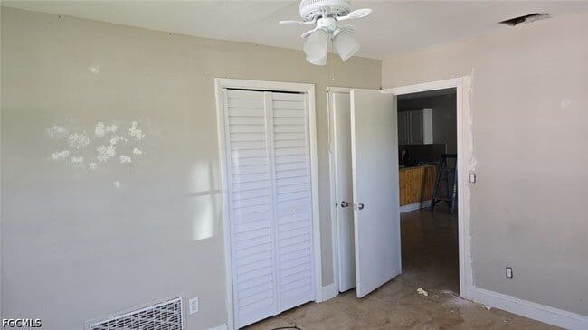 Building Photo - 4356 23rd Pl SW