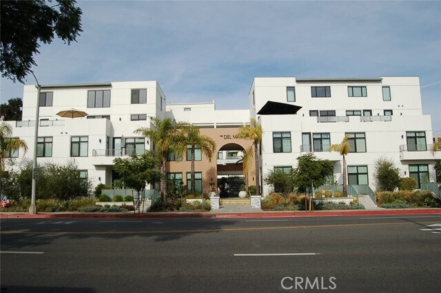 Building Photo - 399 E Del Mar Blvd