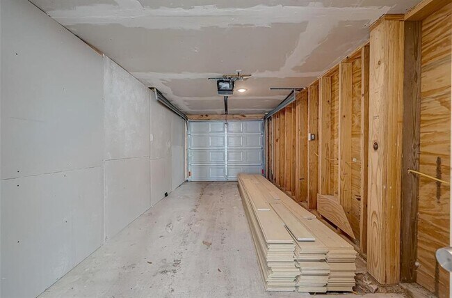 Building Photo - 1110 Avenue K