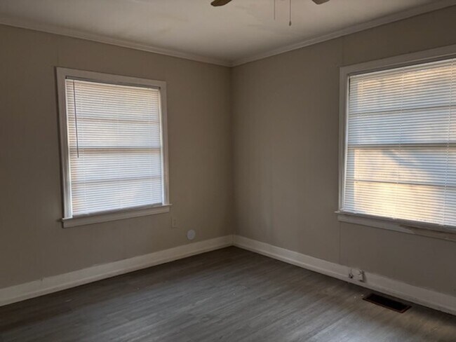 Building Photo - 3230 Rosemary Ave