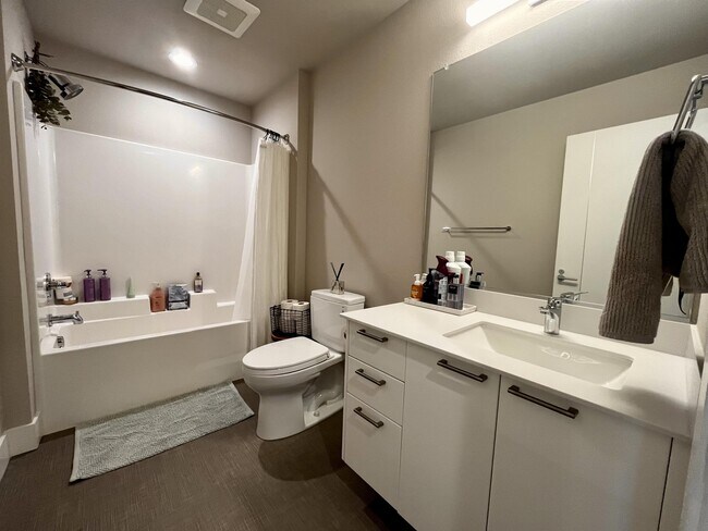 Building Photo - 4179 SE 68th Ave