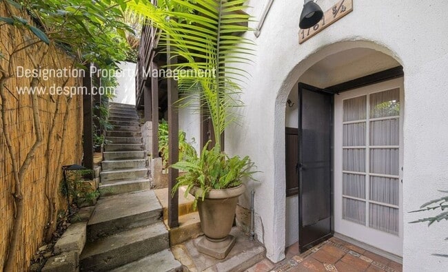 Building Photo - Griffith Park Blvd.