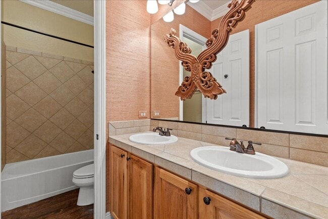 Building Photo - Exquisite Guard-Gated 3bd Luxury Home with Private Pool