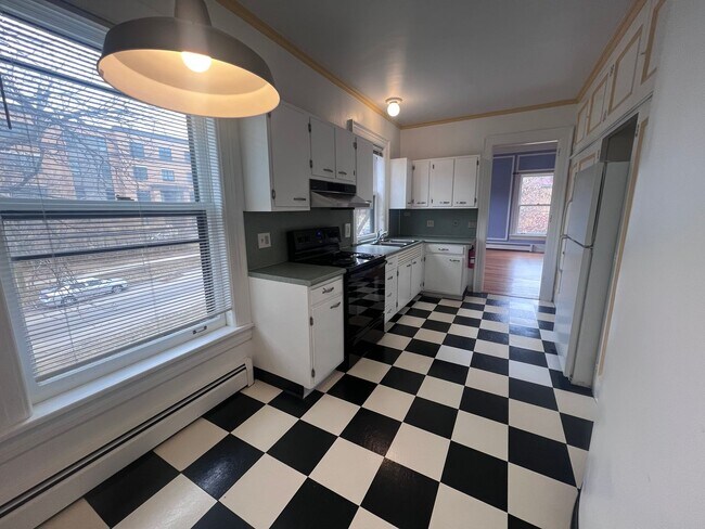 Building Photo - 45 College Ave SE