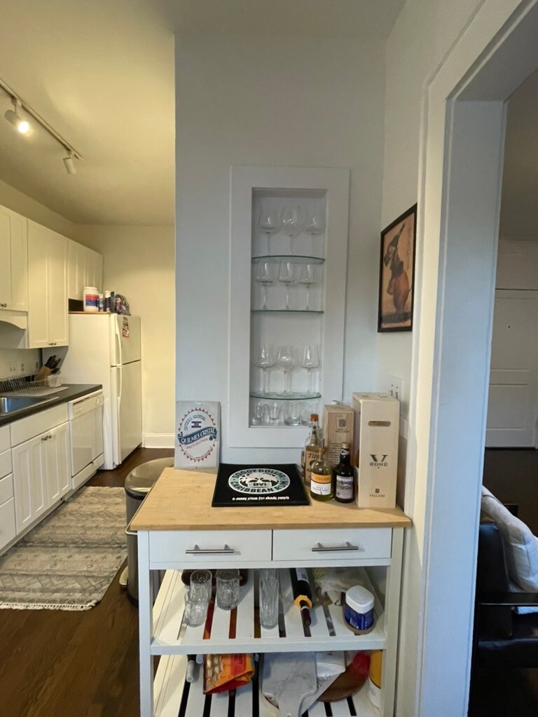 Building Photo - 1071 N Highland Ave NE