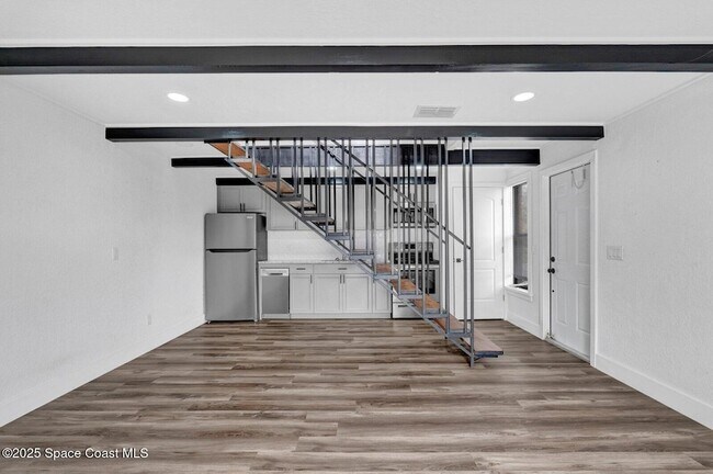 Building Photo - 3912 Overlook Dr