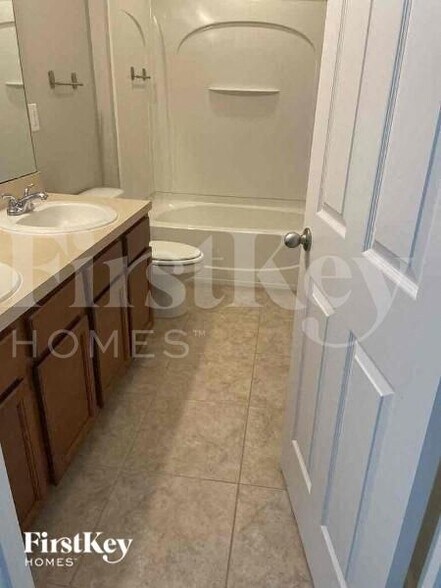 Building Photo - 13668 Chipperfield Ln