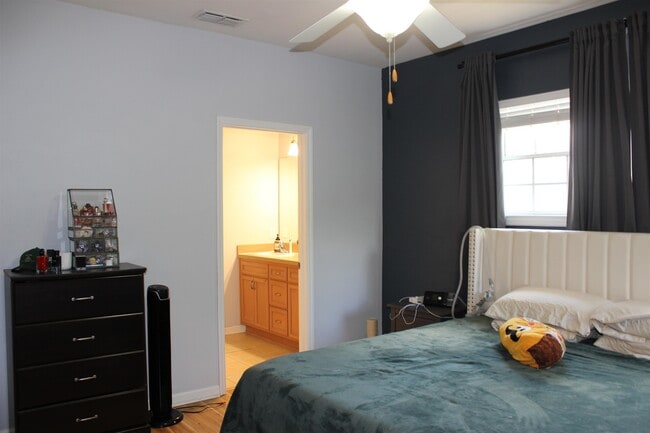 Building Photo - 682 Brooke Hampton Dr