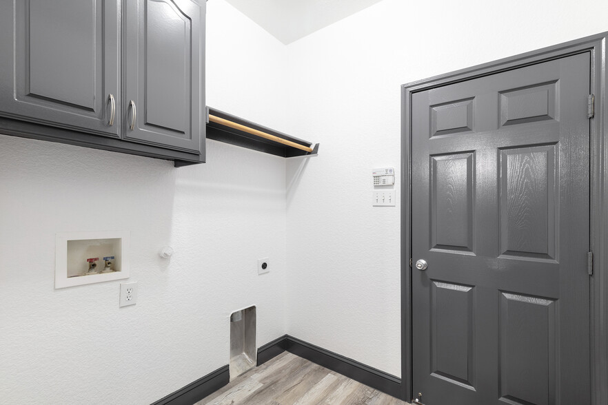 Building Photo - 1022 Shortleaf Pine Dr