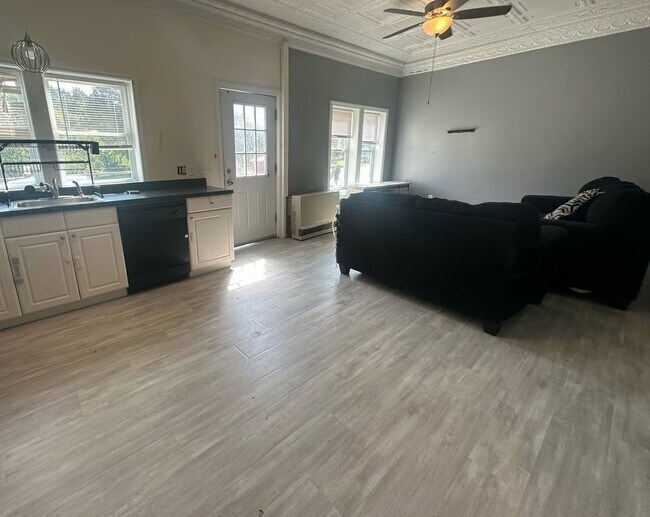 Building Photo - 12 Dawson St