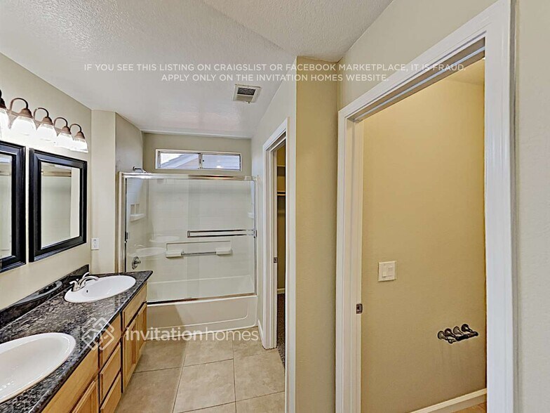 Building Photo - 5644 Bolton Way
