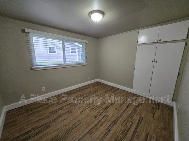 Building Photo - 8444 Engler Ave