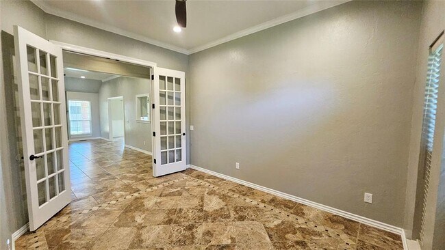 Building Photo - 4017 Eaton Pl