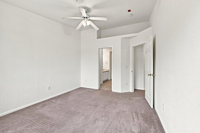 Building Photo - $2,030.95, 2 Beds - 2.5 Bath, Condo in Denver with Central A/C!