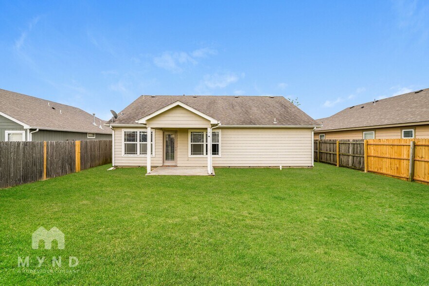 Building Photo - 14603 E 108th St N