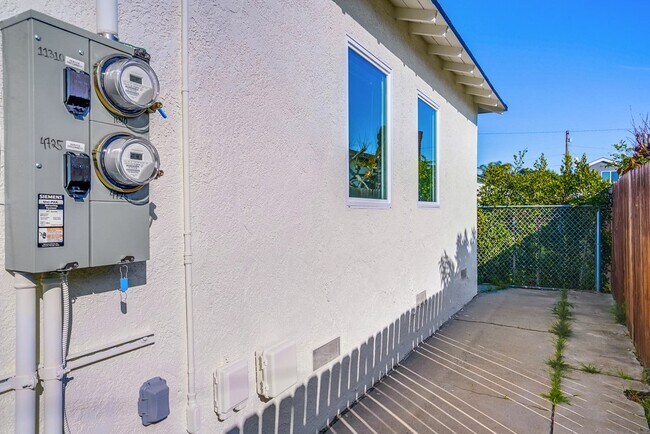 Building Photo - 11310 Argan Ave