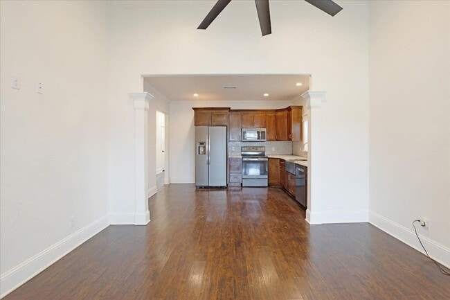 Building Photo - 805 W Owings St