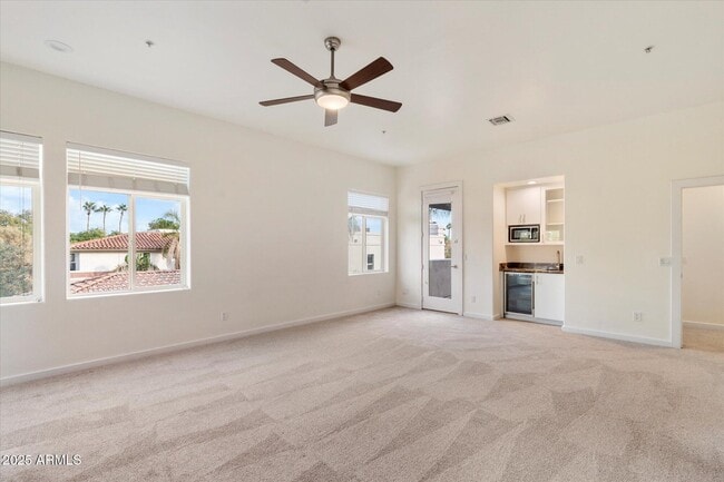 Building Photo - 7613 E Vía Del Reposo