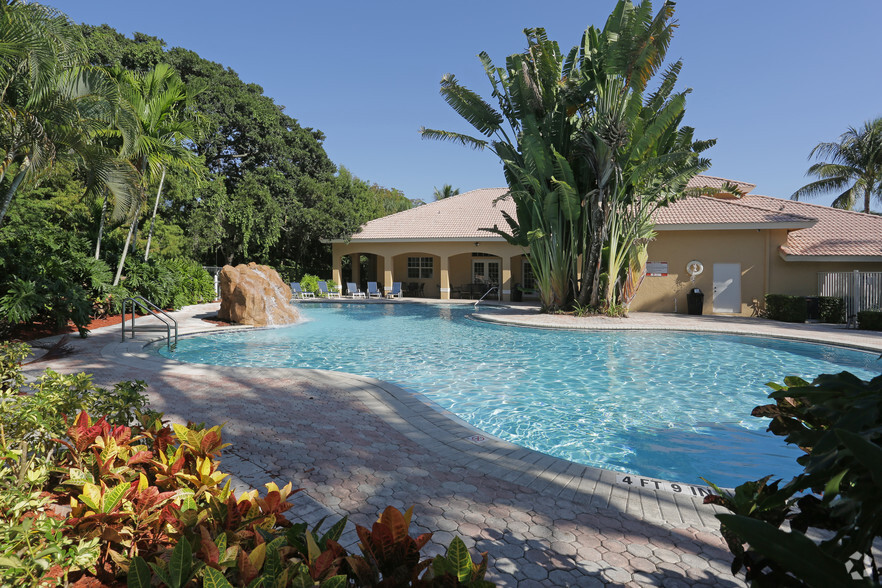 Primary Photo - Club Caribe Apartments SPRING SPECIAL