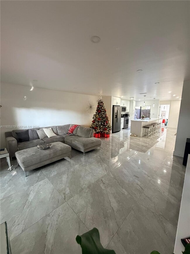 Building Photo - 14261 SW 94th Cir Ln