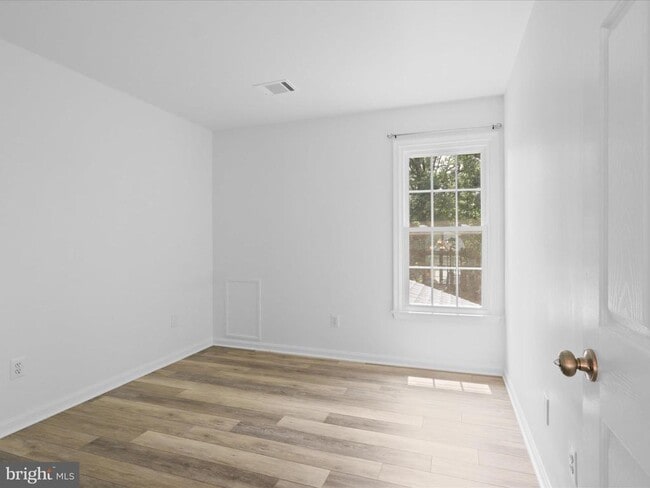 Building Photo - 1518 Summerset Pl