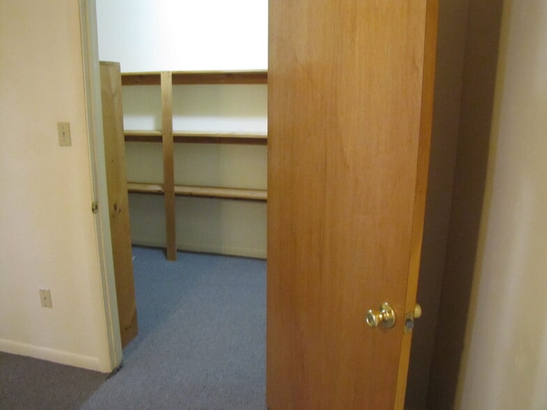 WEST BR WALK IN CLOSET - 1670 W College Ave