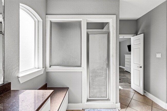 Building Photo - 11601 King George Ct