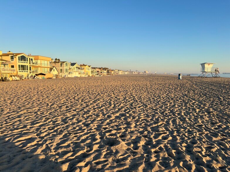 Building Photo - 232 Santa Monica Dr