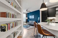 Building Photo - 1116 Gramercy Ln