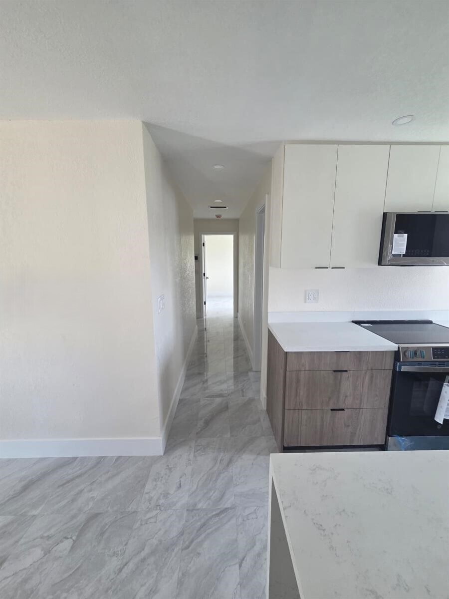 Building Photo - 2615 NW 62nd Ave