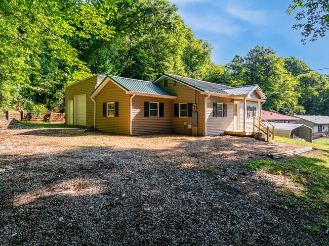 Building Photo - 4516 Sevierville Pike