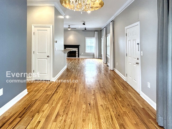 Building Photo - 280 Carlyle Park Dr