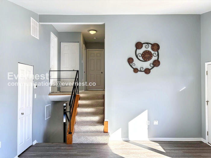 Building Photo - 123 Thomas Rd