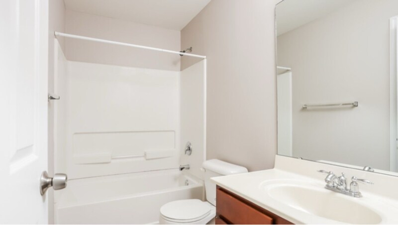 Building Photo - 1027 Glengarry Dr