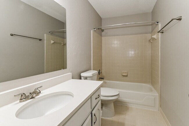 Building Photo - 1077 Cotton Row Cove