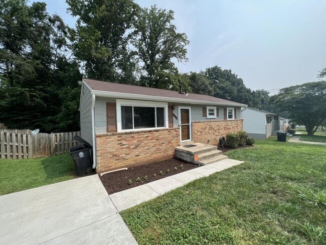 Building Photo - 8400 Richville Dr