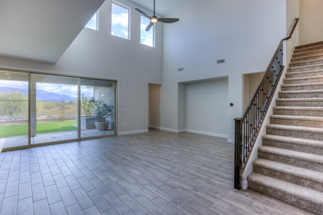 Building Photo - 5545 S Adero Cyn Trl