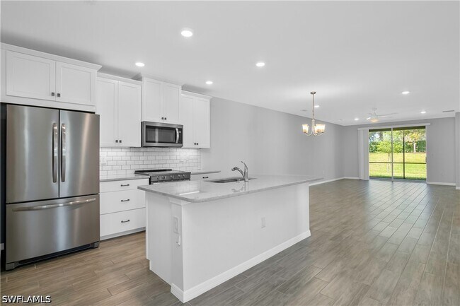 Building Photo - 14559 Edgewater Cir